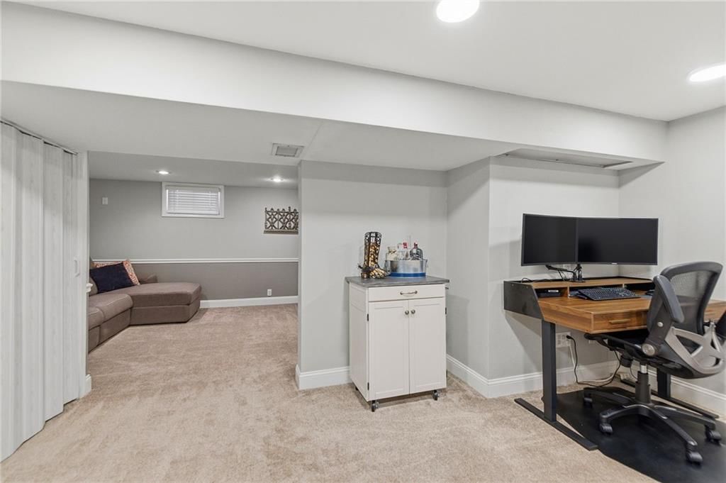 9529 Eby Street — photo 32