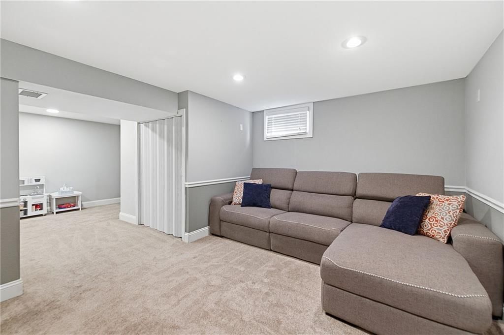 9529 Eby Street — photo 34