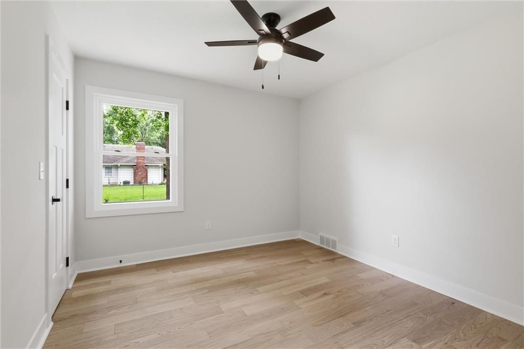 7523 W 98th Terrace — photo 27