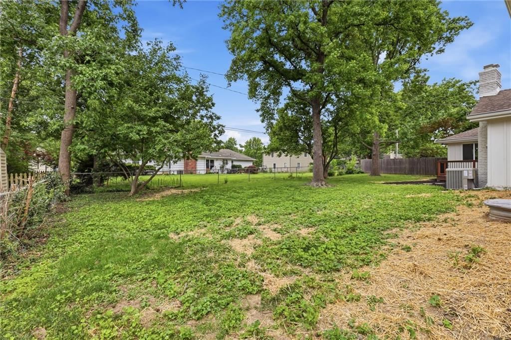 7523 W 98th Terrace — photo 39