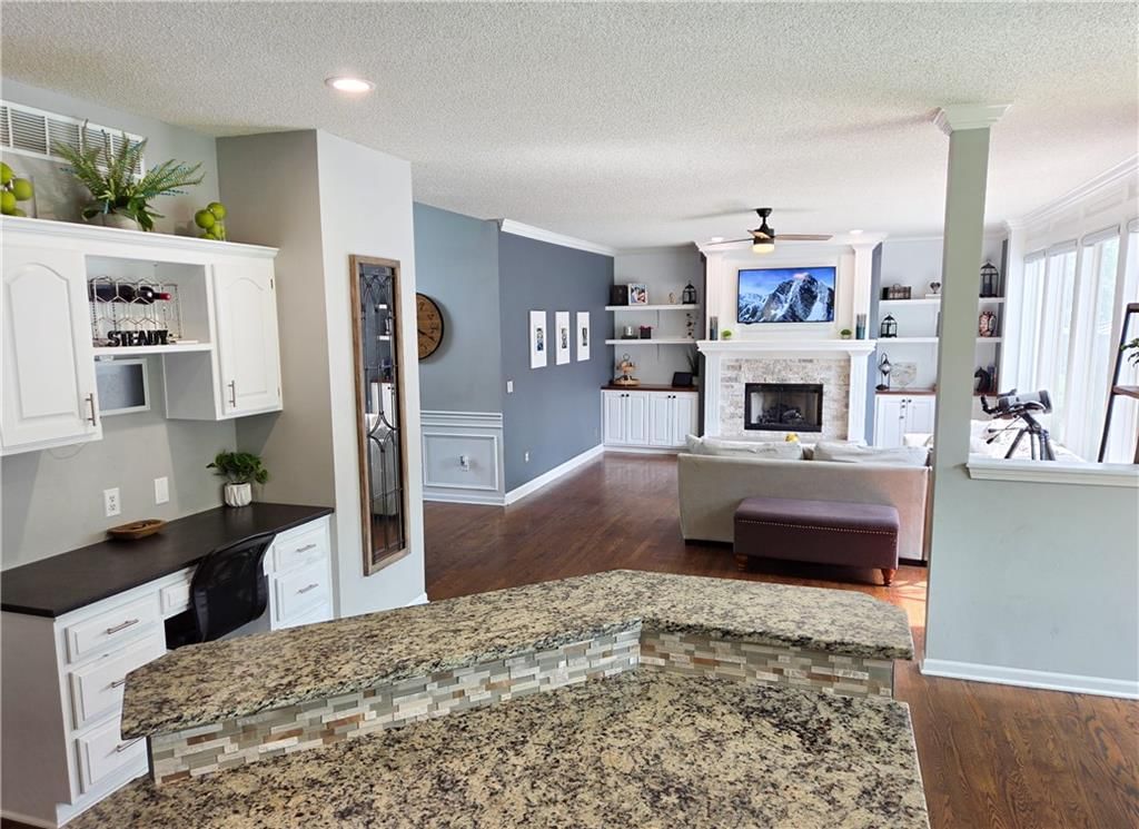 5320 Round Prairie Street — photo 13