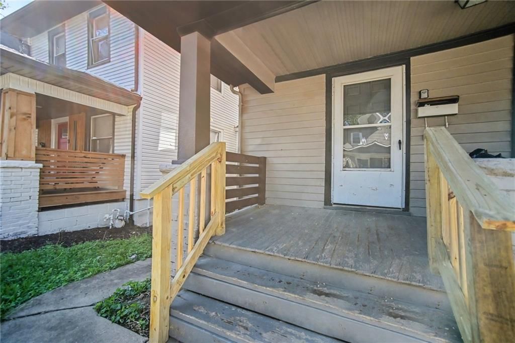 5243 Lyon Avenue — photo 4
