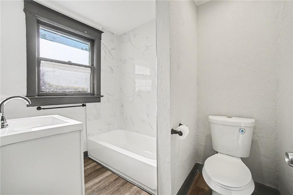 5243 Lyon Avenue — photo 19
