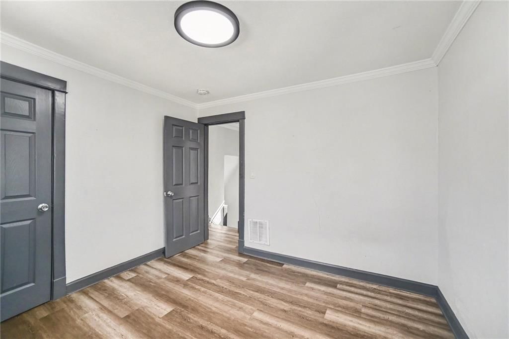5243 Lyon Avenue — photo 24