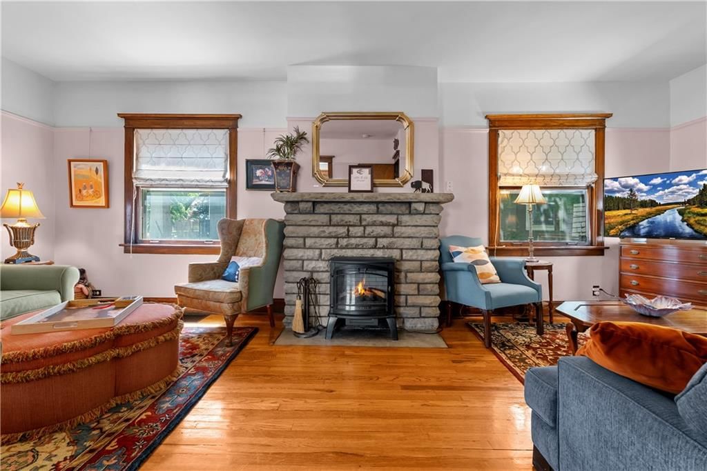 4218 Greenwood Place — photo 4