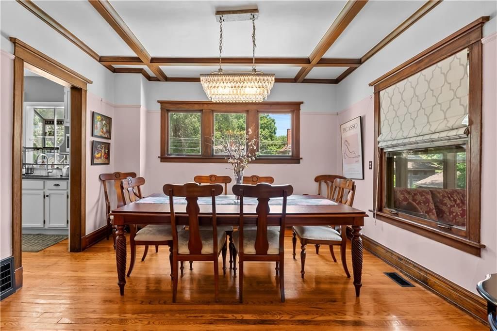4218 Greenwood Place — photo 9