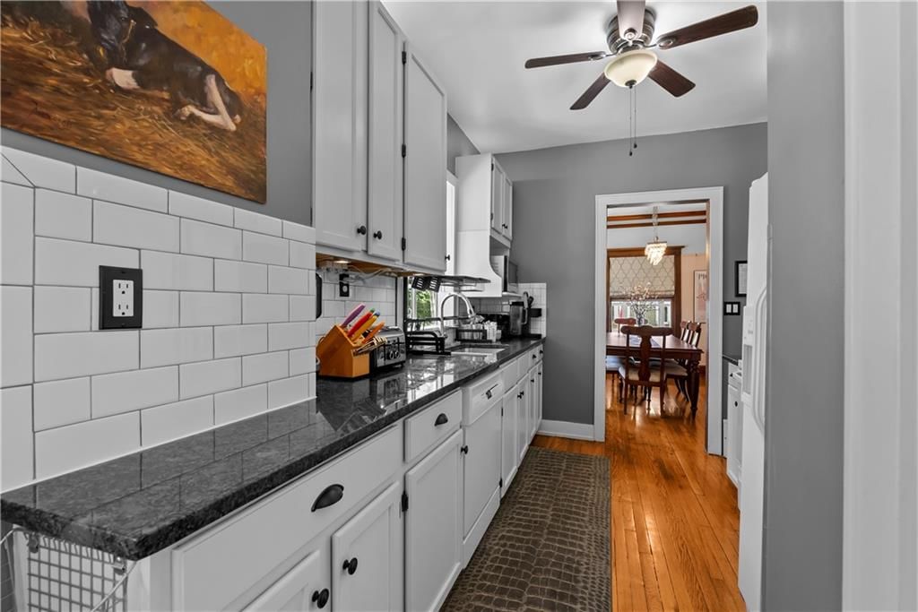 4218 Greenwood Place — photo 17