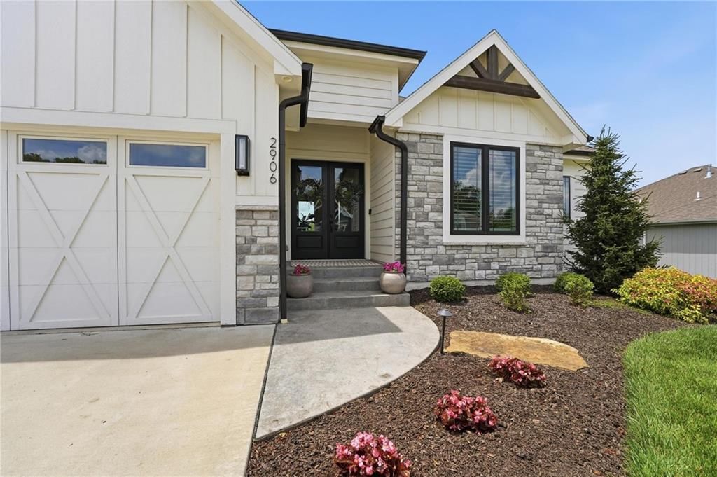 2906 SW Arthur Drive — photo 3