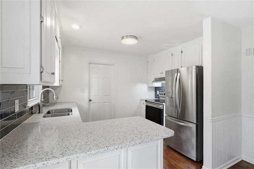 4745 W 61st Terrace — photo 11