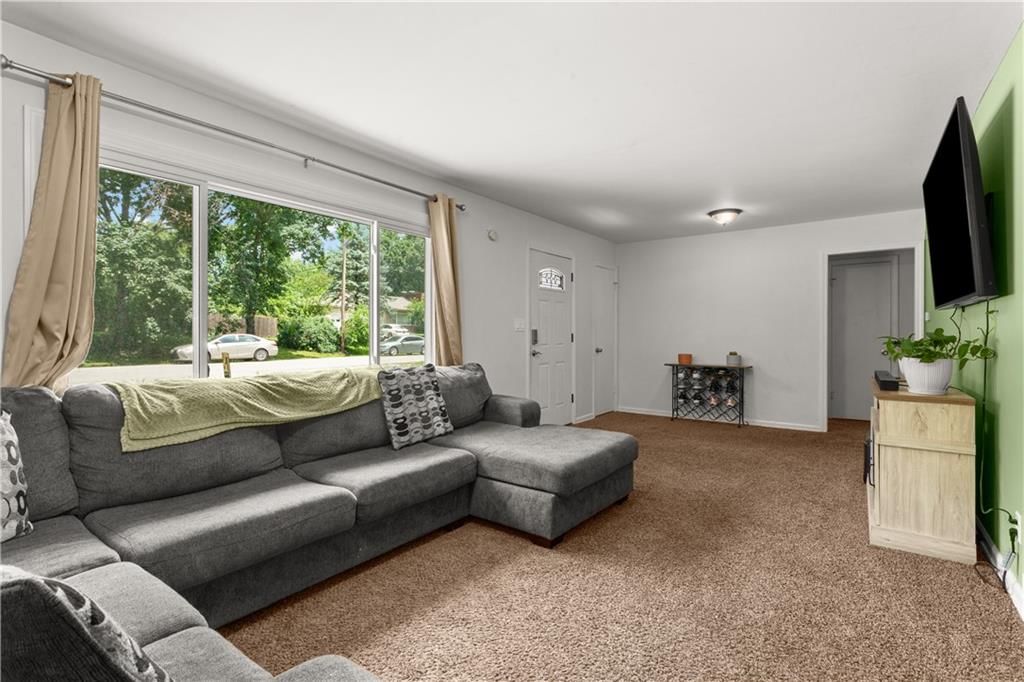 2522 Queen Ridge Drive — photo 2