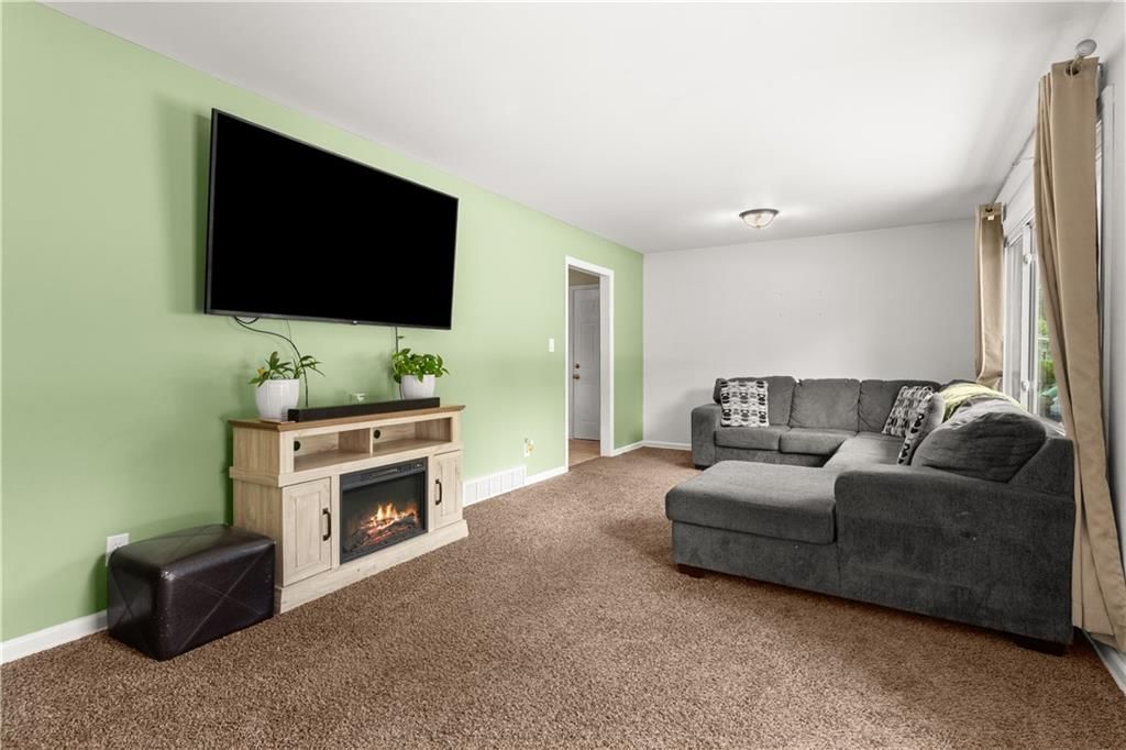 2522 Queen Ridge Drive — photo 3