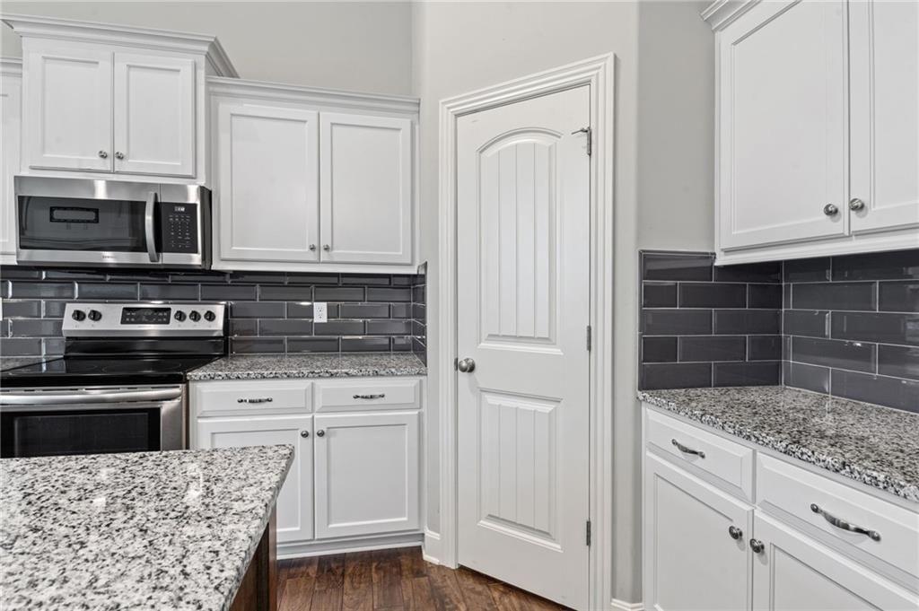 5076 NW Timberline Drive — photo 11