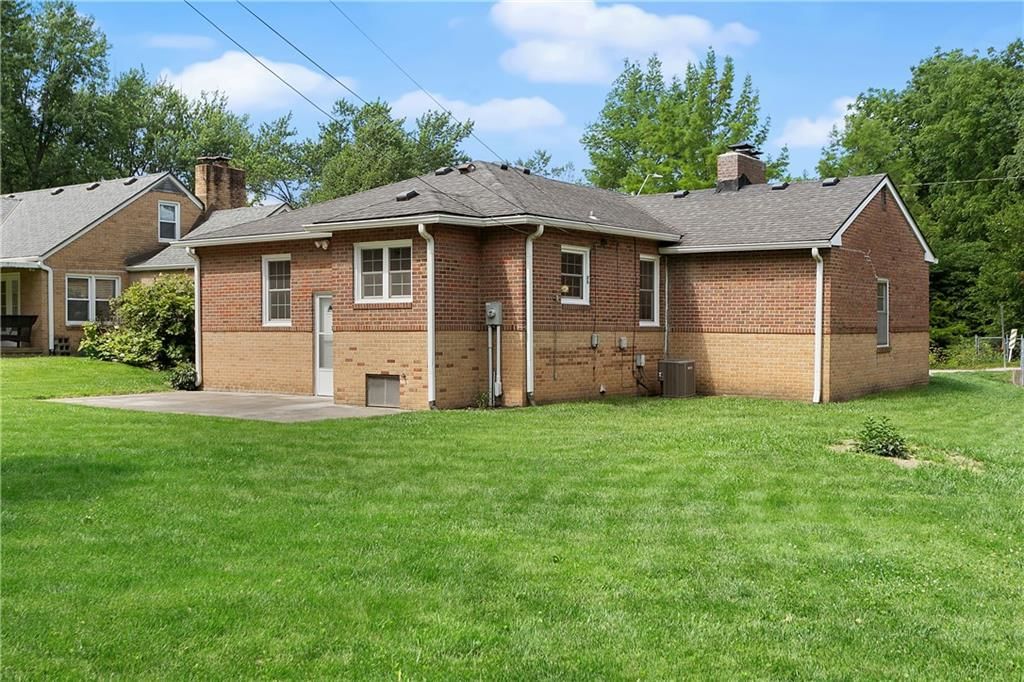 8219 Mercier Street — photo 6