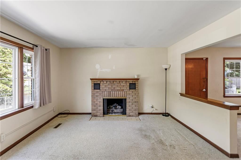 8219 Mercier Street — photo 9