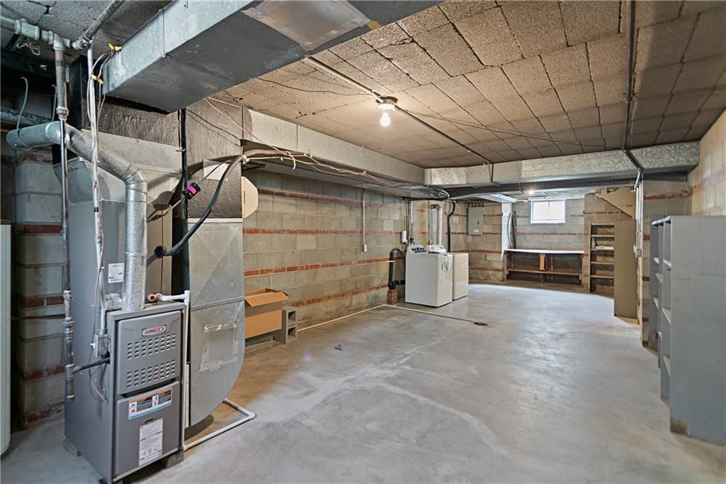 8219 Mercier Street — photo 23