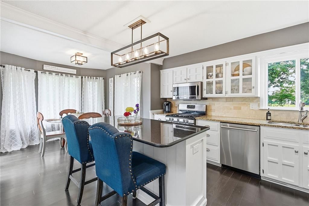 2229 W 121st Street — photo 9