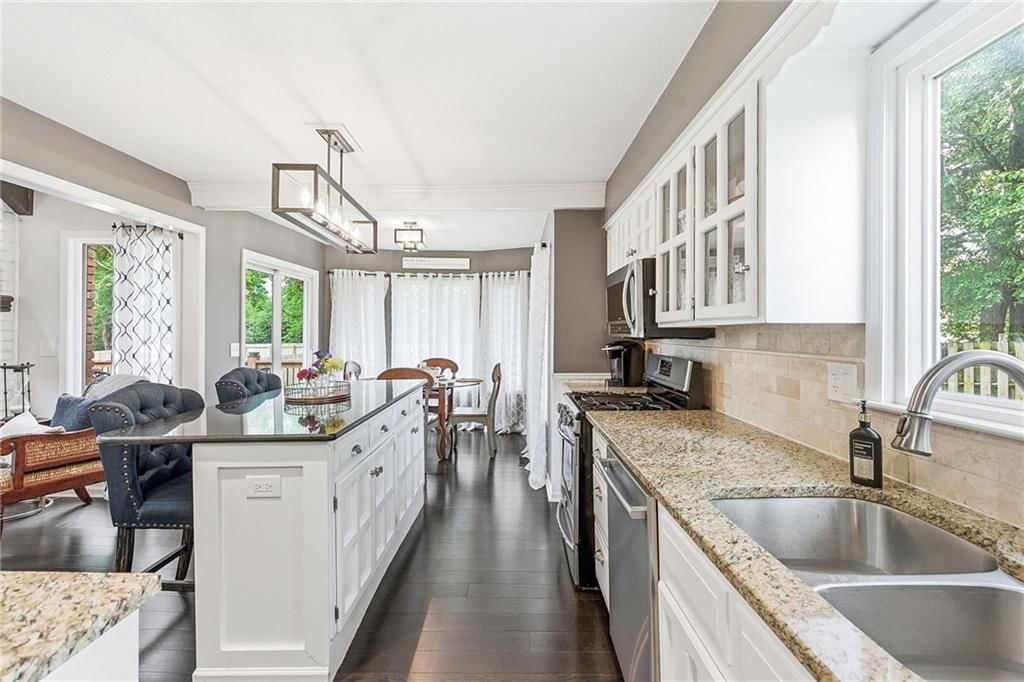 2229 W 121st Street — photo 12