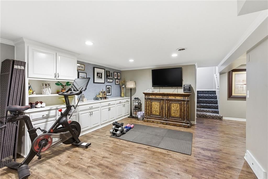 2229 W 121st Street — photo 36