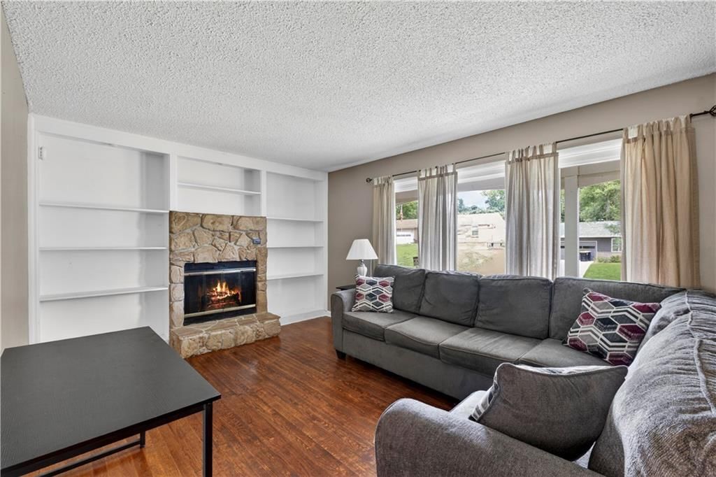 3940 N Grand Avenue — photo 7