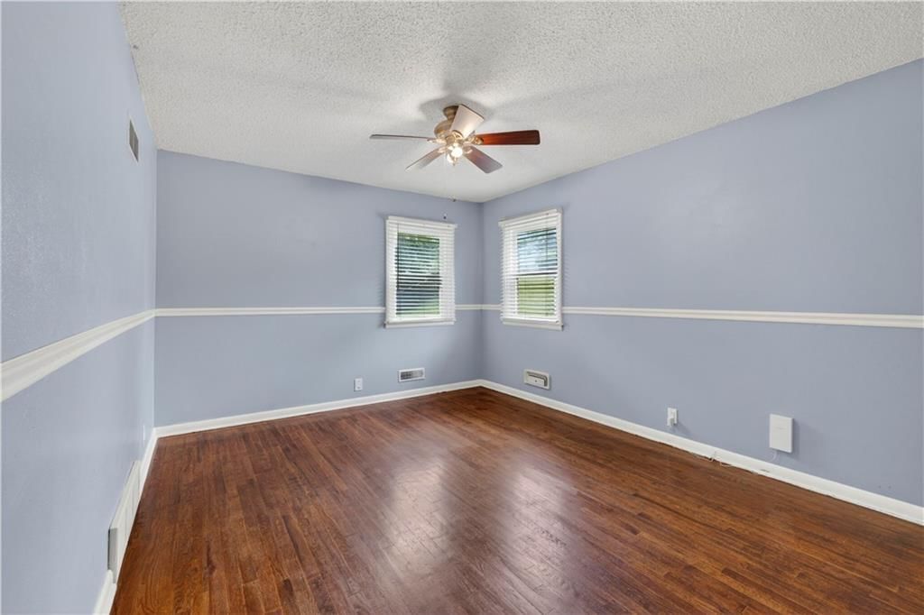 3940 N Grand Avenue — photo 17