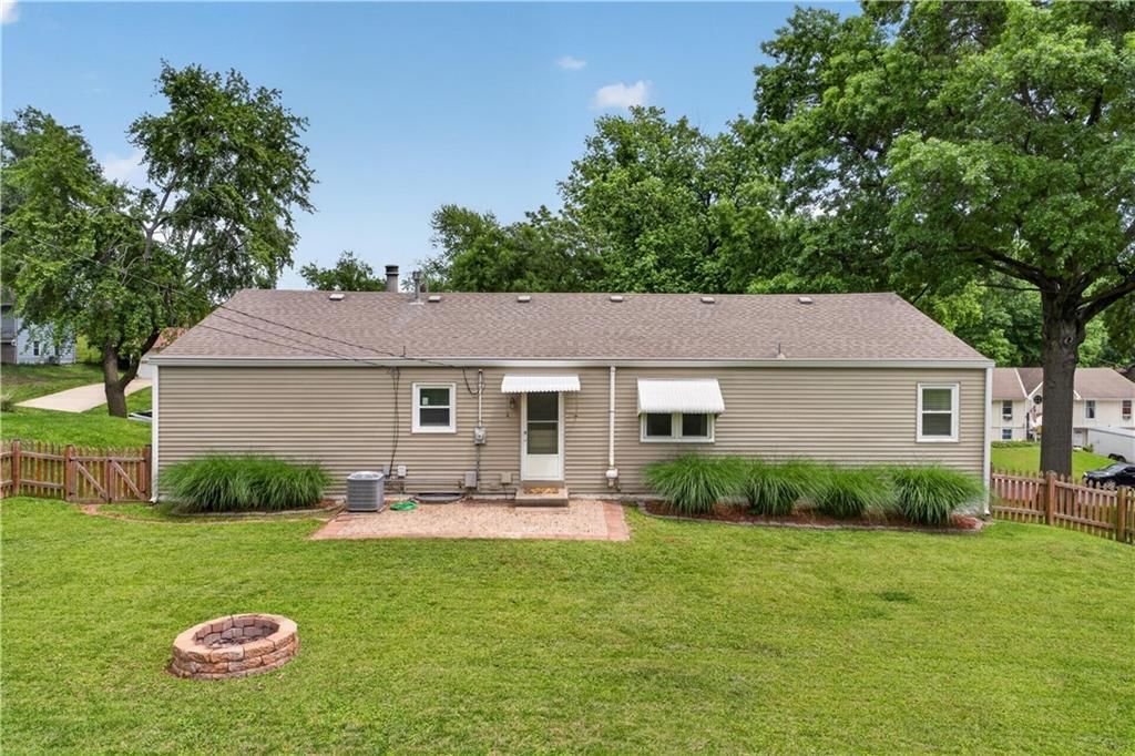 3940 N Grand Avenue — photo 26