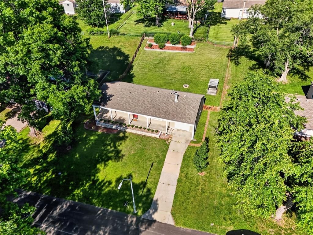 3940 N Grand Avenue — photo 29