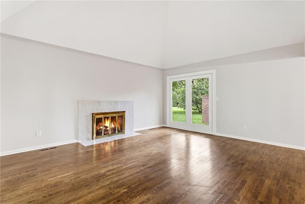 5204 W 112TH Street — photo 12