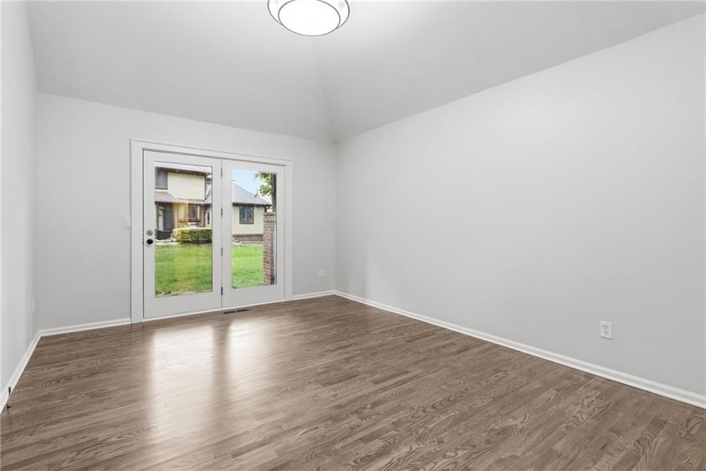 5204 W 112TH Street — photo 15