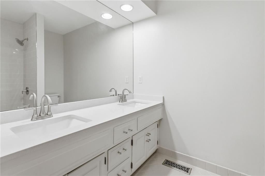 5204 W 112TH Street — photo 19