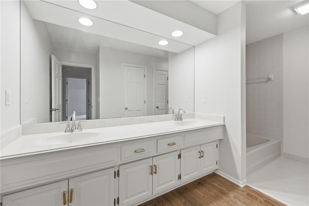 5204 W 112TH Street — photo 23