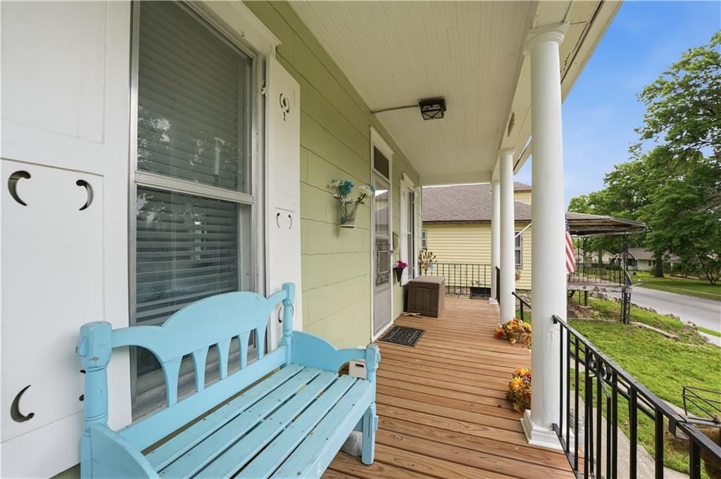 1328 Spruce Street — photo 3