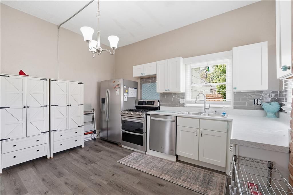 1328 Spruce Street — photo 10