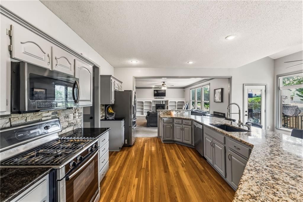 14105 W 115th Street — photo 14