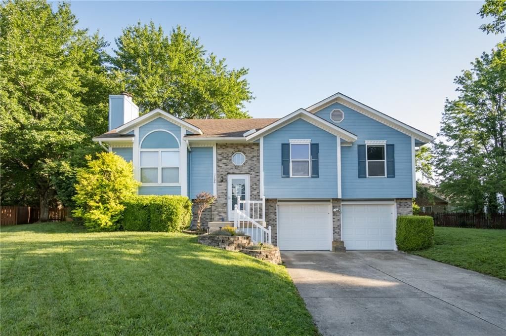 1306 HUNTINGTON Circle — photo 1