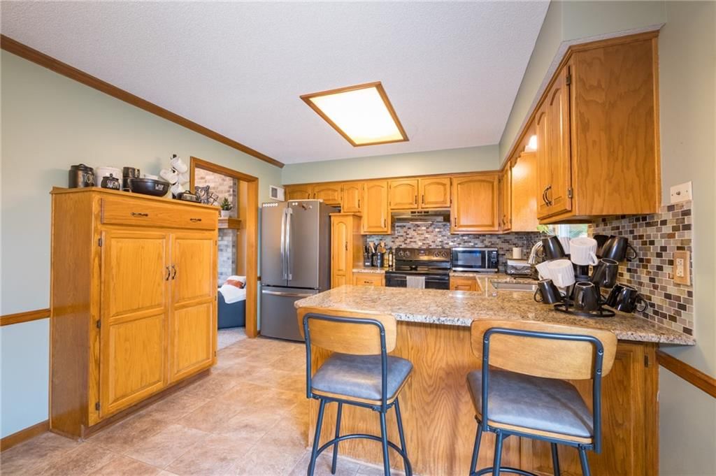 1306 HUNTINGTON Circle — photo 17