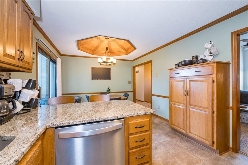 1306 HUNTINGTON Circle — photo 19