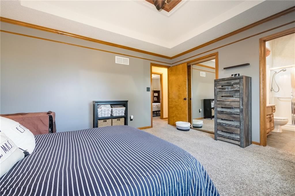 1306 HUNTINGTON Circle — photo 23