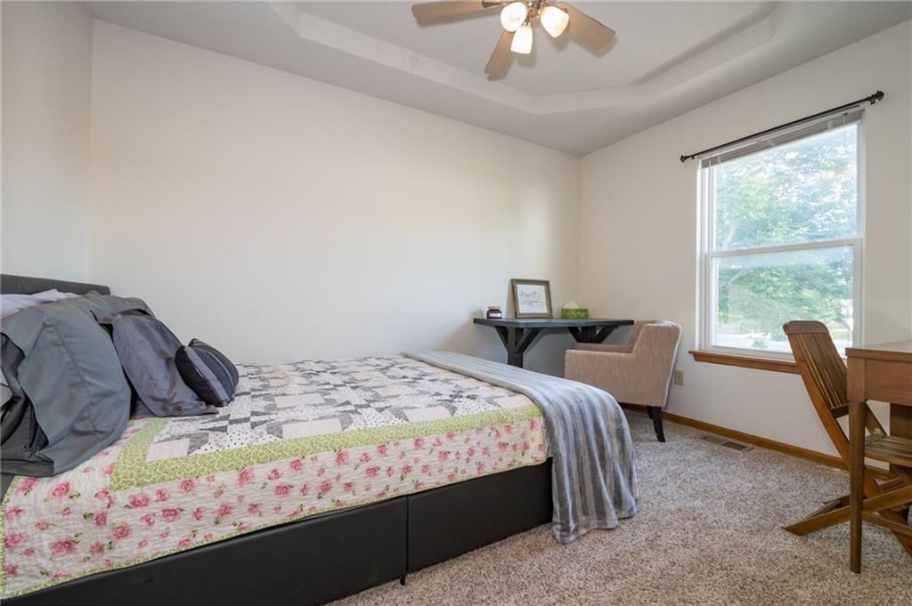 1306 HUNTINGTON Circle — photo 25