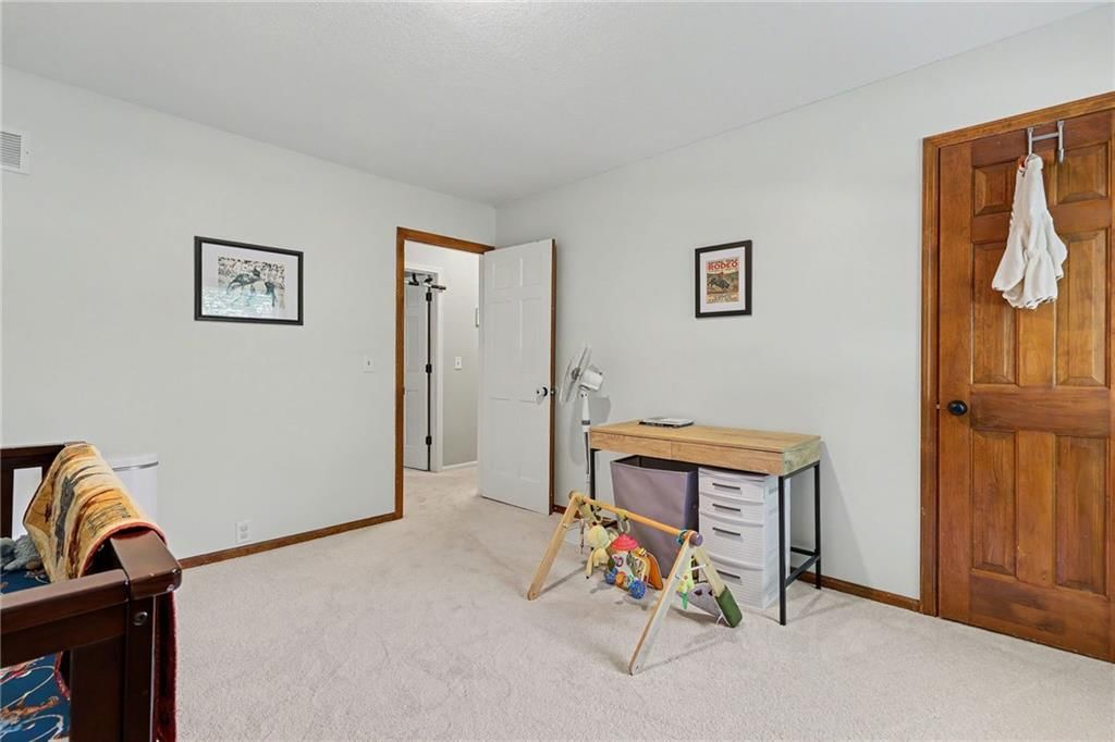 905 W 120 Terrace — photo 39