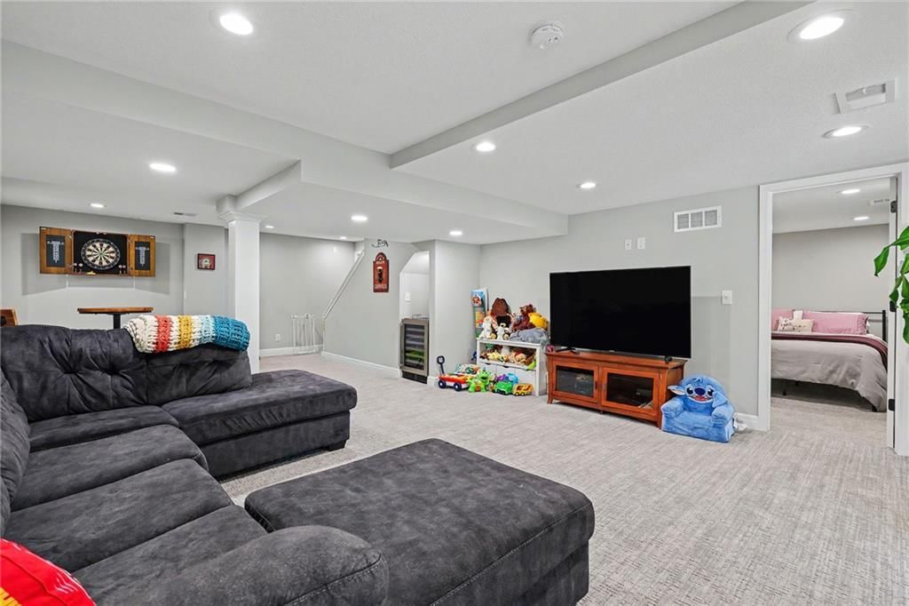 905 W 120 Terrace — photo 47