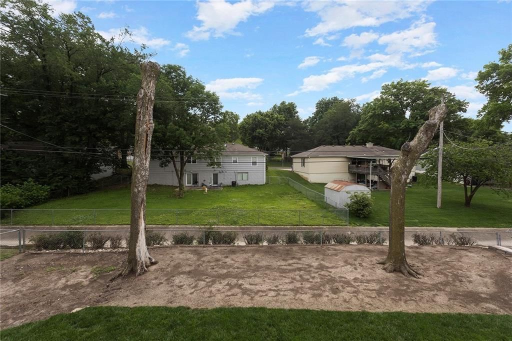 9931 Woodson Drive — photo 28