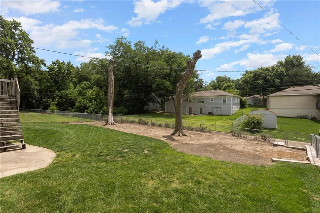 9931 Woodson Drive — photo 29