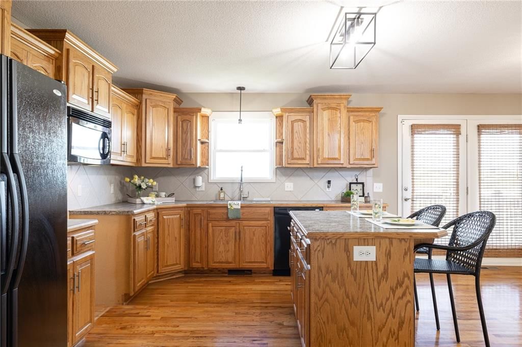 10804 N Randolph Avenue — photo 13