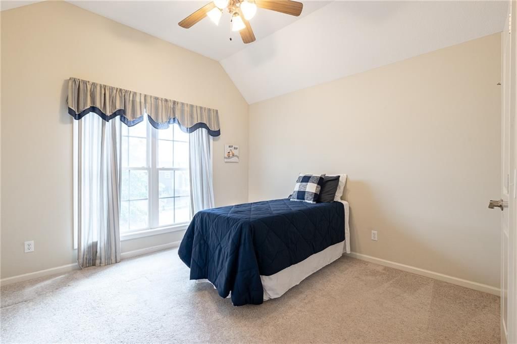 10804 N Randolph Avenue — photo 26