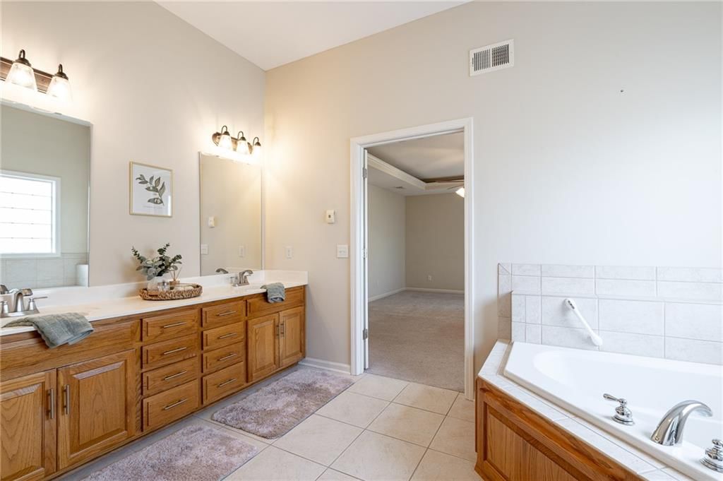10804 N Randolph Avenue — photo 31