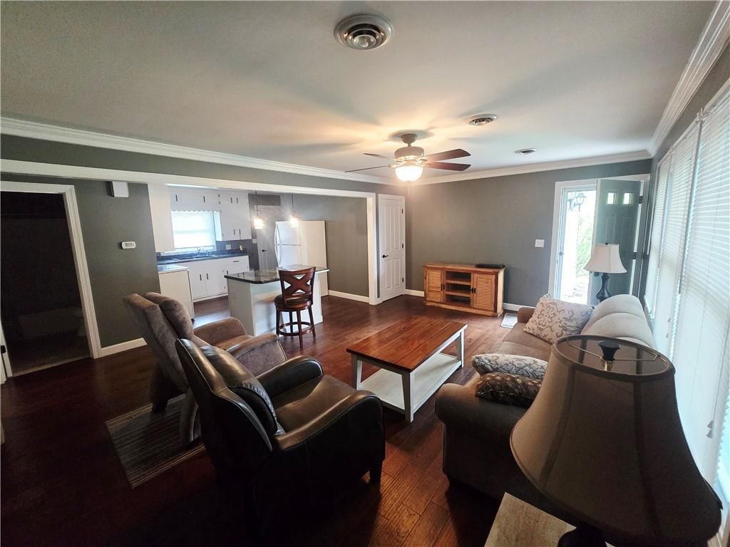 404 Spruce Street — photo 4
