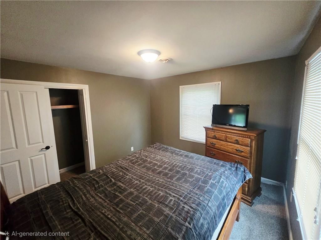 404 Spruce Street — photo 10