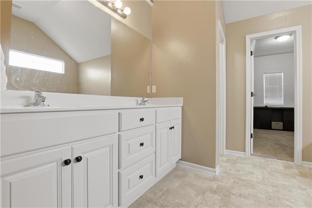 10806 Country Lane — photo 27