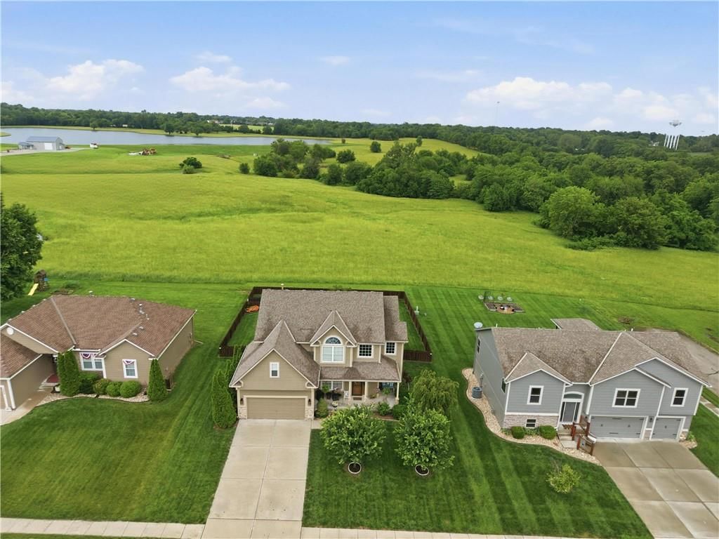 10806 Country Lane — photo 36