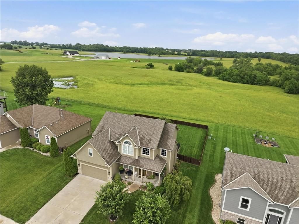 10806 Country Lane — photo 37